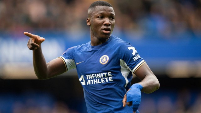 ไกเซโด้-บุรุษเหล็กผู้บัญชาเกมแดนกลางสิงห์บลูส์