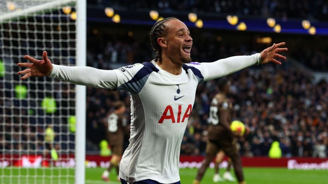 ซาฟี-ซิม่อนส์-เด็กลา-มาเซีย-เพชรประกายแสงของไก่เดือยทอง