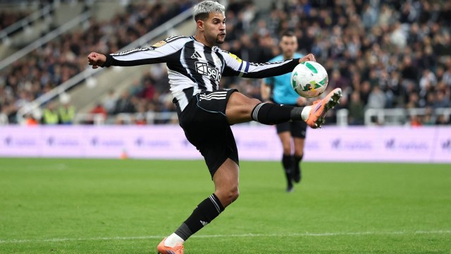 บรูโน่-กีมาไรส์-จอมทัพสไตล์แซมบ้าของทัพสาลิกา