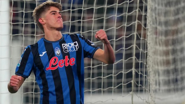 เดอ-เคเตแลเร่-มิดฟิลด์พรสวรรค์อนาคตใหม่ของเบลเยี่ยม