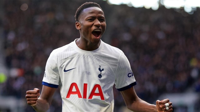 ป๊าป-ซาร์-กองกลางตัวแกร่งของไก่เดือยทอง