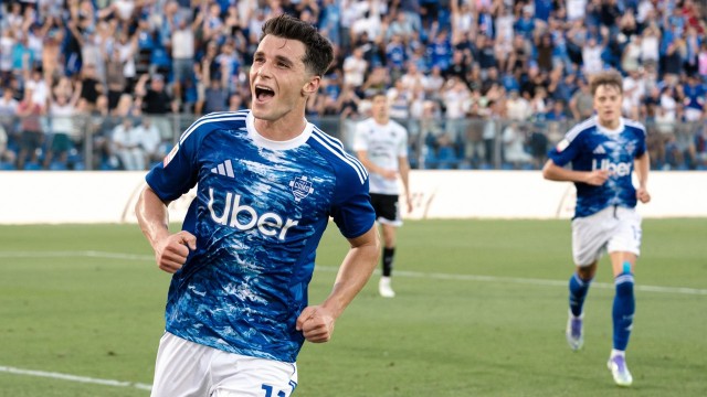 ทาซอส-ดูวิกาส-ดาวยิงสุดอันตรายแห่งดินแดนเทพนิยาย