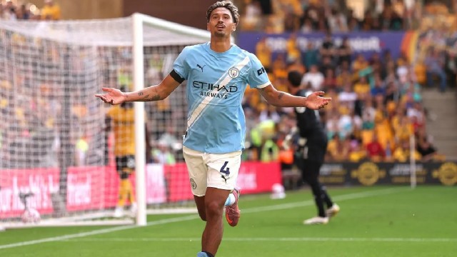 ทิยานี่-ไรย์นเดอร์ส-เครื่องจักรแดนกลางของเรือใบสีฟ้า