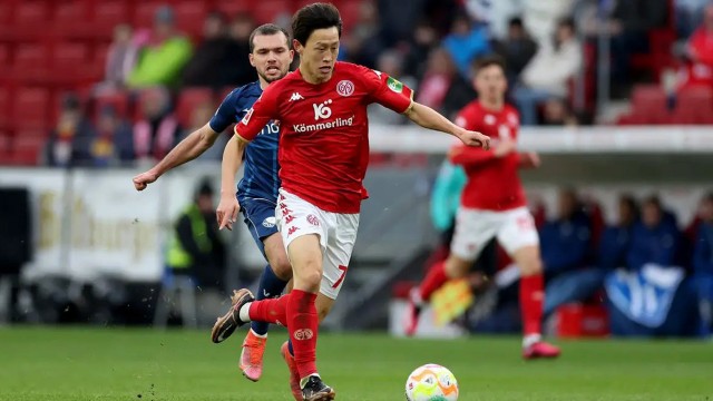 อี-แจ-ซอง-พลังขับเคลื่อนแดนกลางของทัพโสมขาว