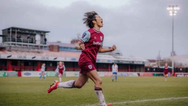 ริโกะ-อูเอกิ-ดาวยิงเล็กพริกขี้หนูของทัพซามูไรสาว